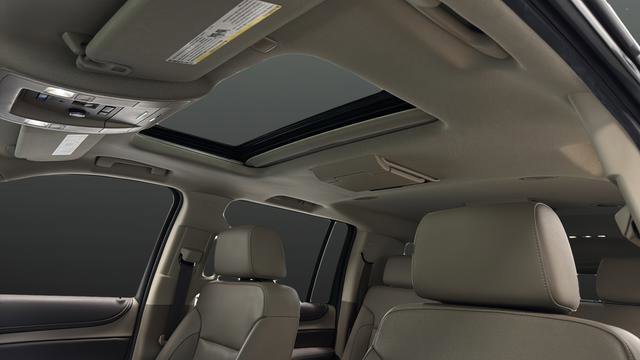 Used 2020 Chevrolet Suburban Premier AWD/4WD image 8