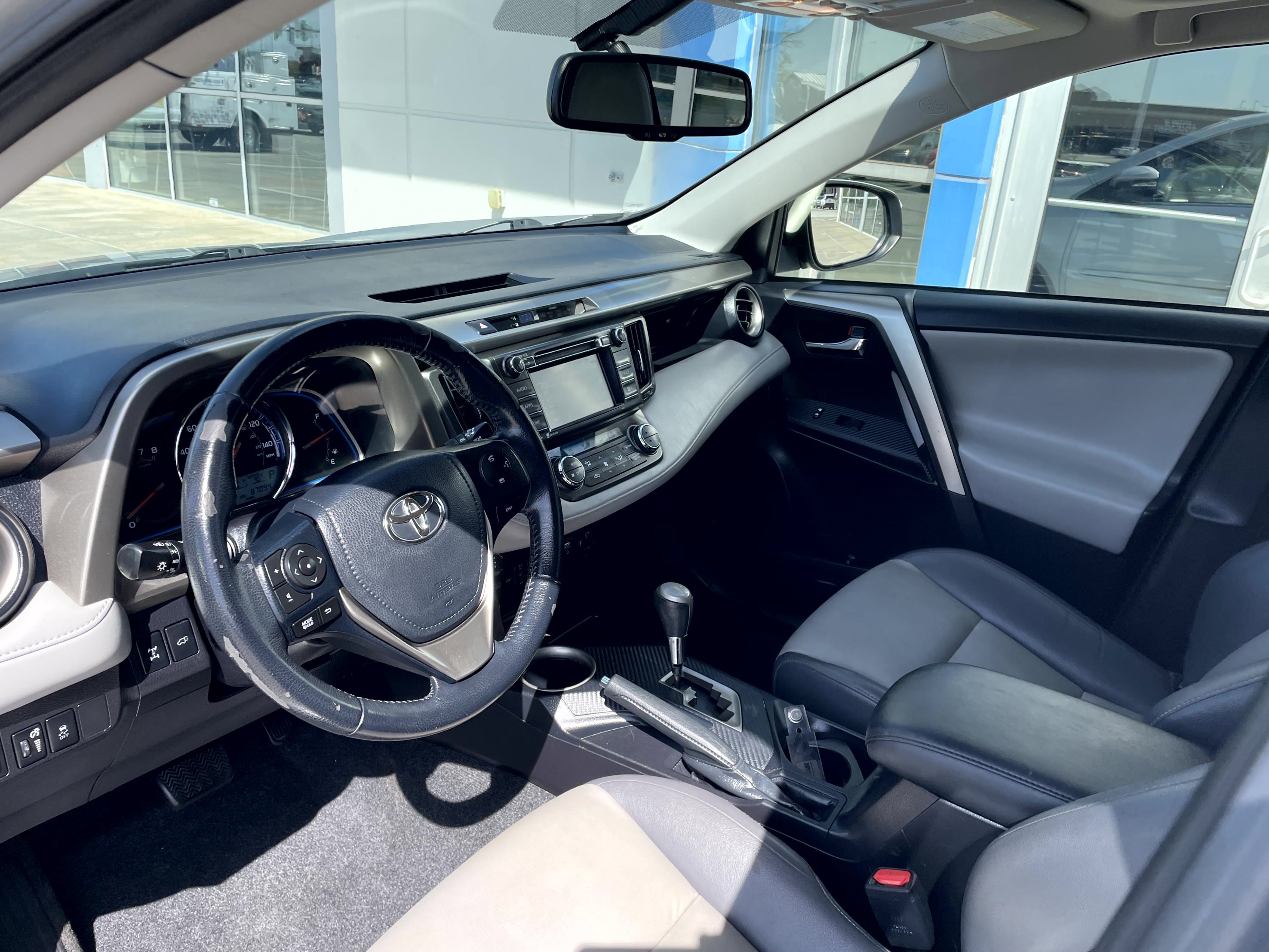Used 2015 Toyota RAV4 Limited AWD/4WD image 12
