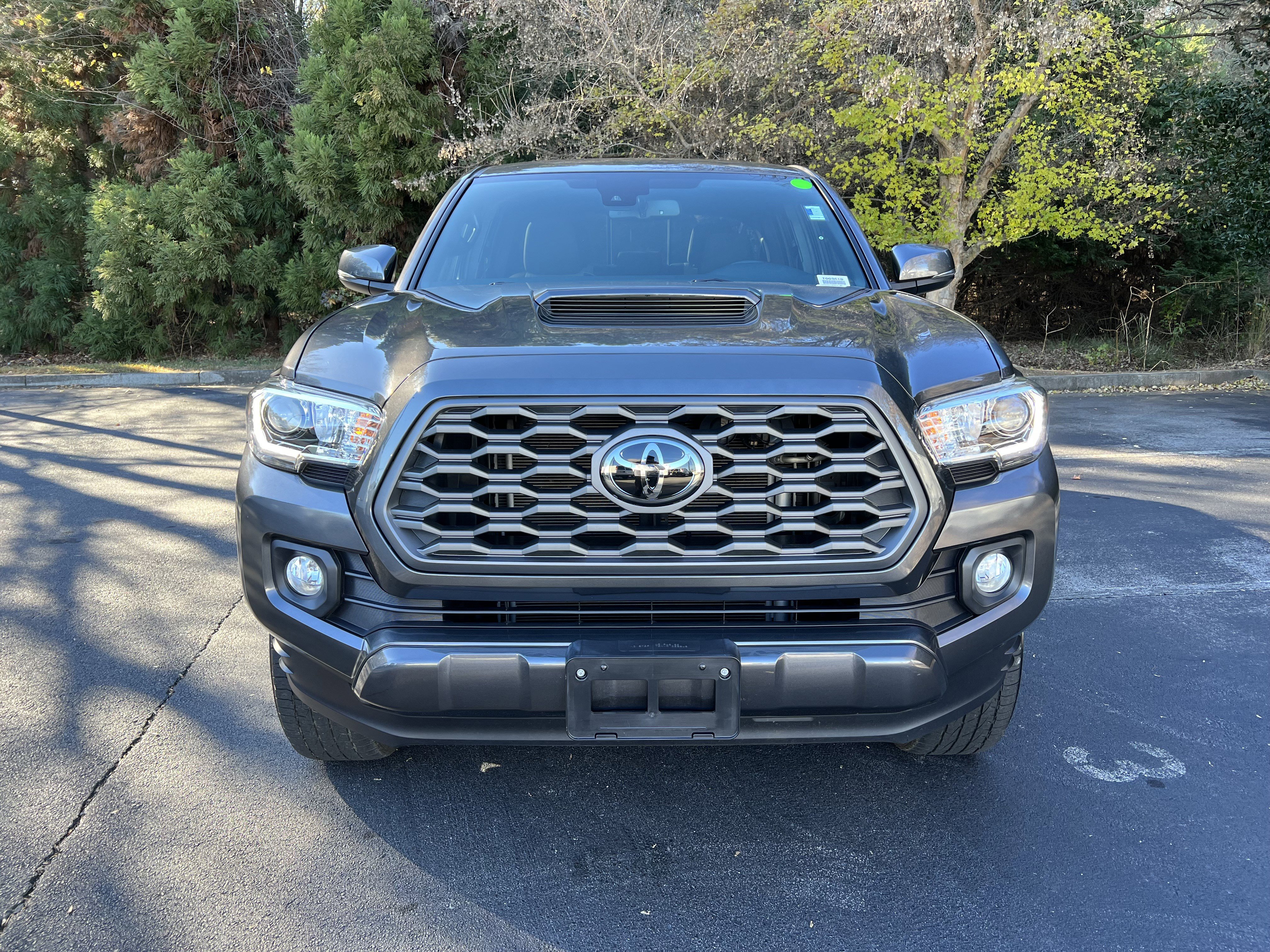Used 2021 Toyota Tacoma TRD Sport image 3