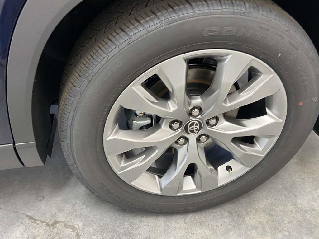 Used 2026 Toyota Grand Highlander Limited image 9