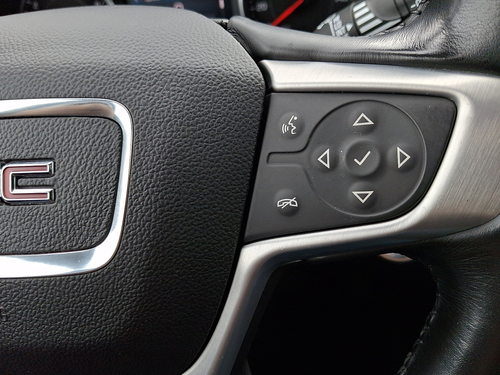 Used 2019 GMC Terrain SLE image 21