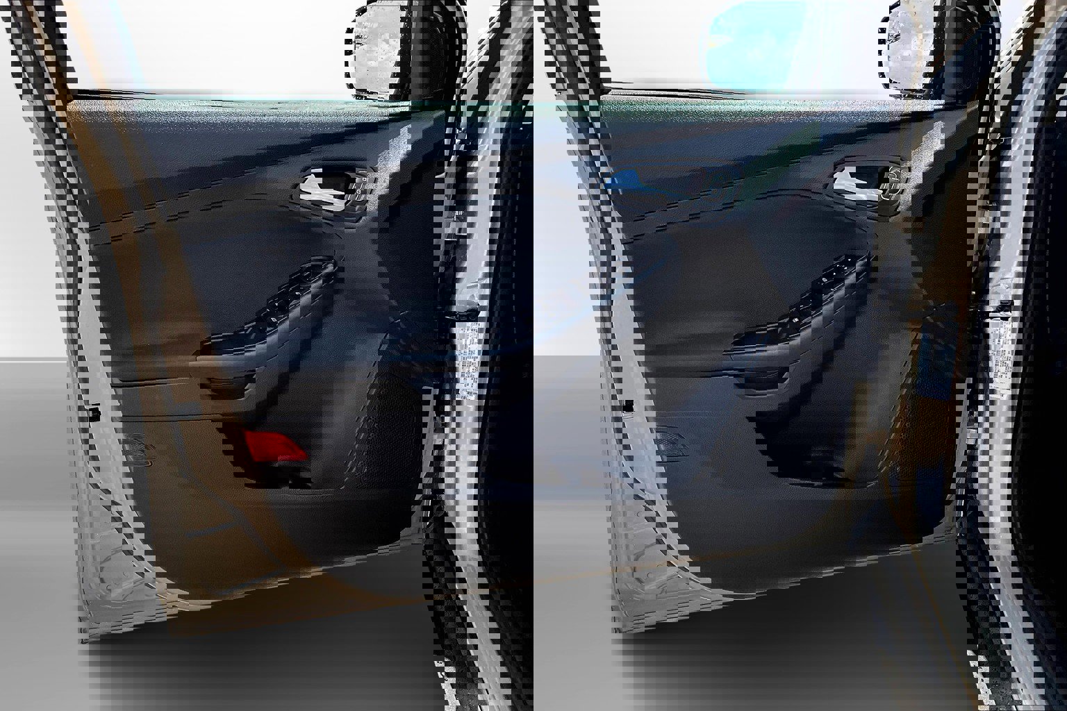 Used 2018 Ford Focus SE image 25