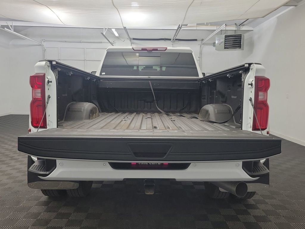 Used 2025 Chevrolet Silverado 3500 High Country w/ High Country Premium Package image 18