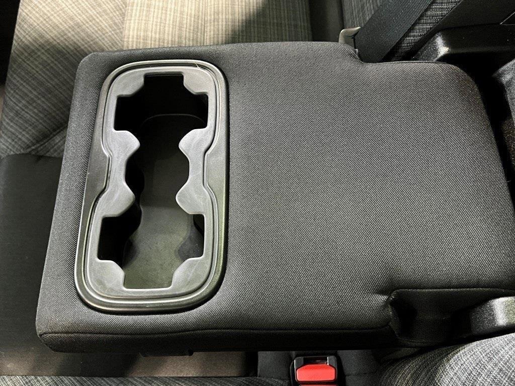 Used 2022 Volvo XC60 B5 Momentum image 19