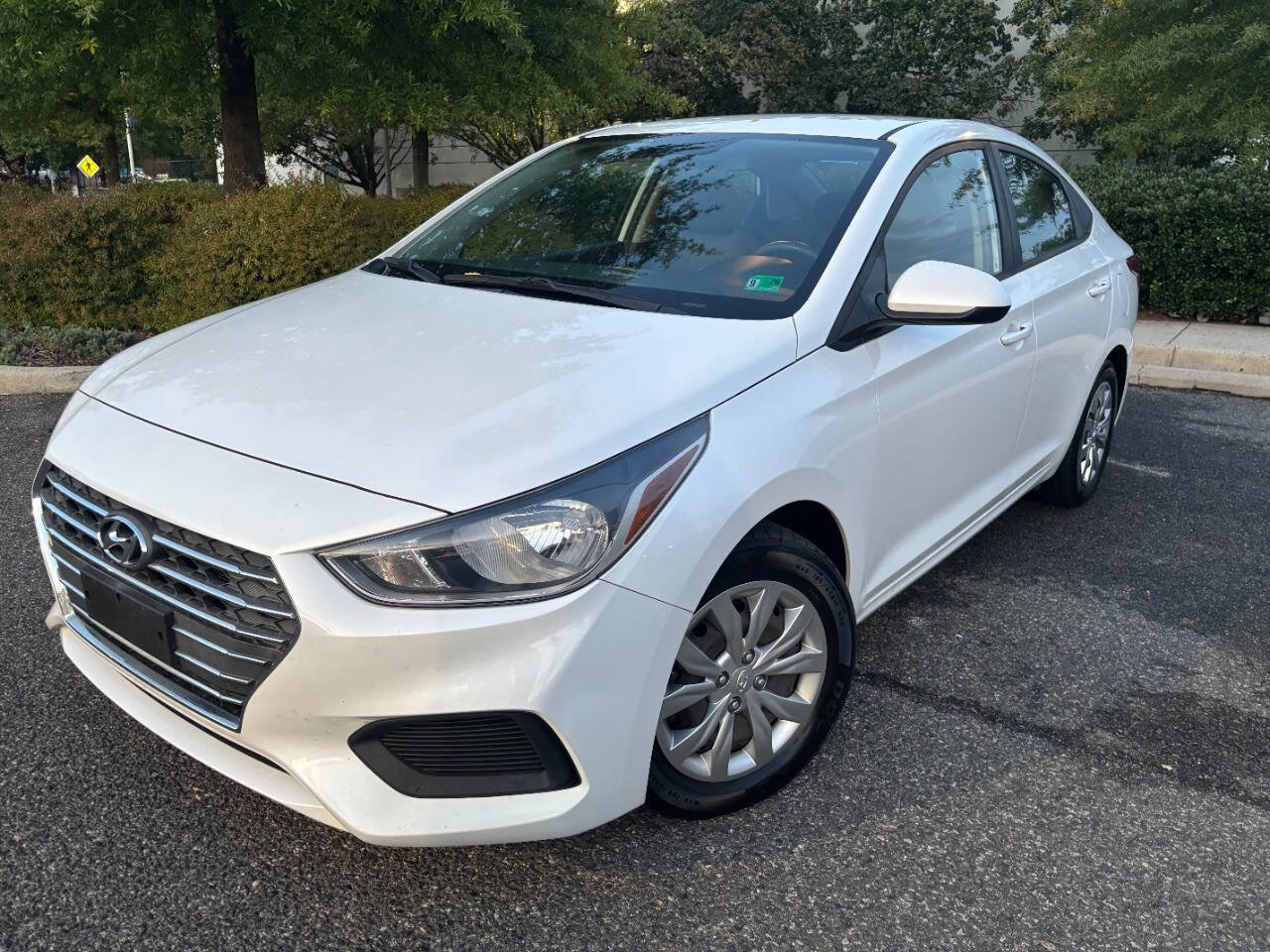 Used 2019 Hyundai Accent SE image 1
