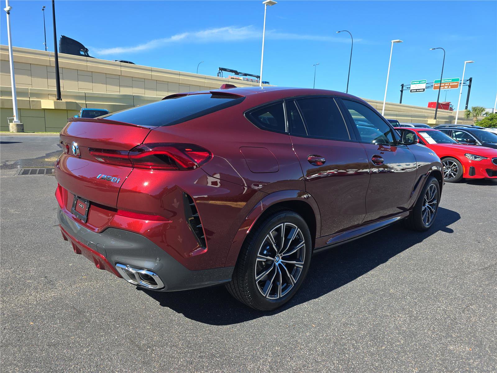Used 2025 BMW X6 M60i image 2