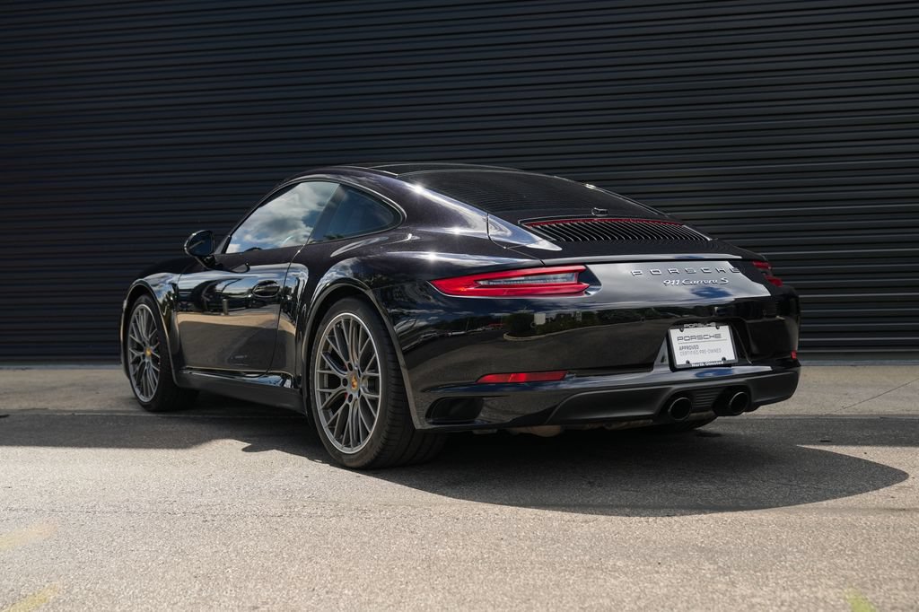 Certified 2018 Porsche 911 Carrera S RWD image 3