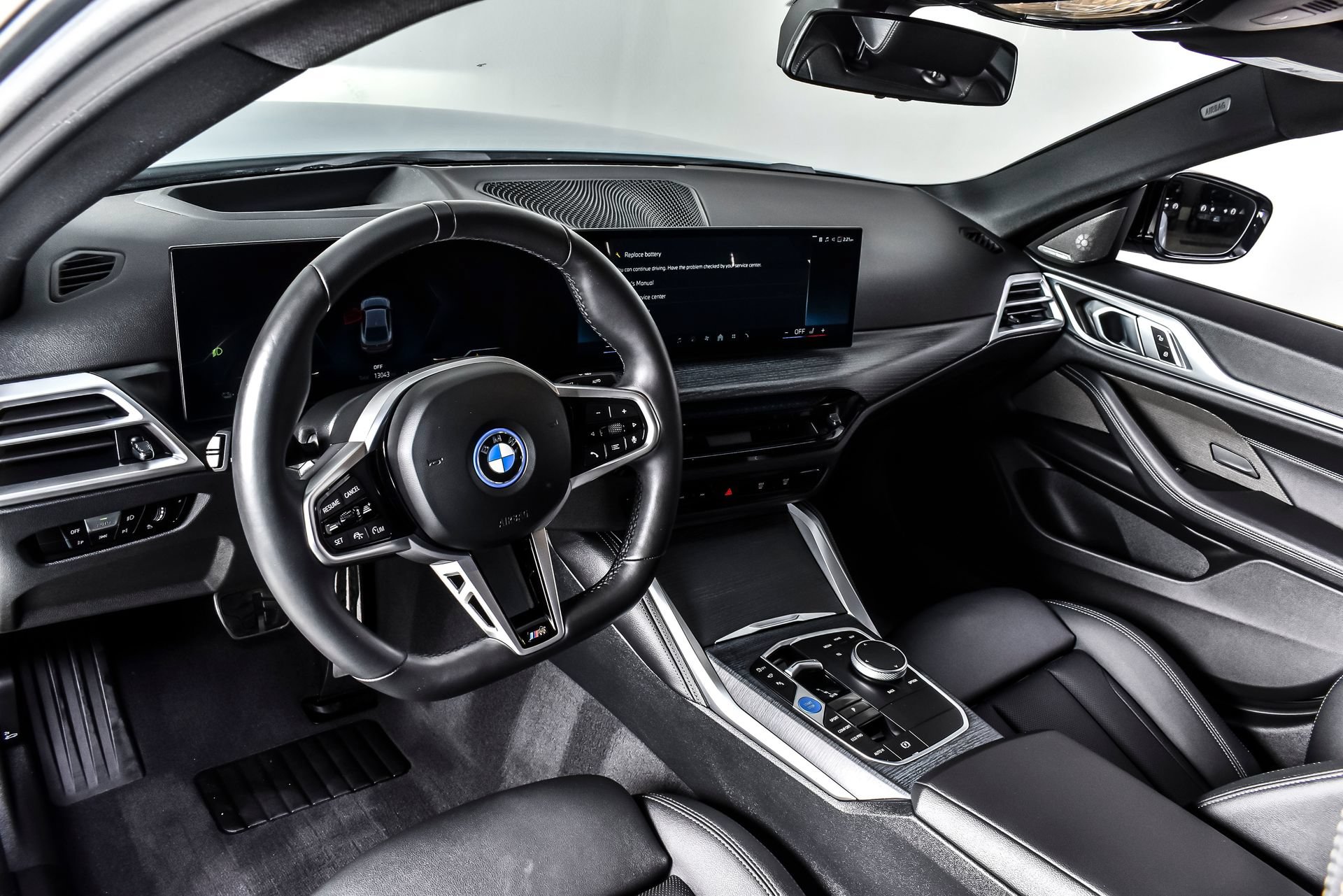 Used 2025 BMW i4 xDrive40i w/ M Sport Package AWD/4WD image 15