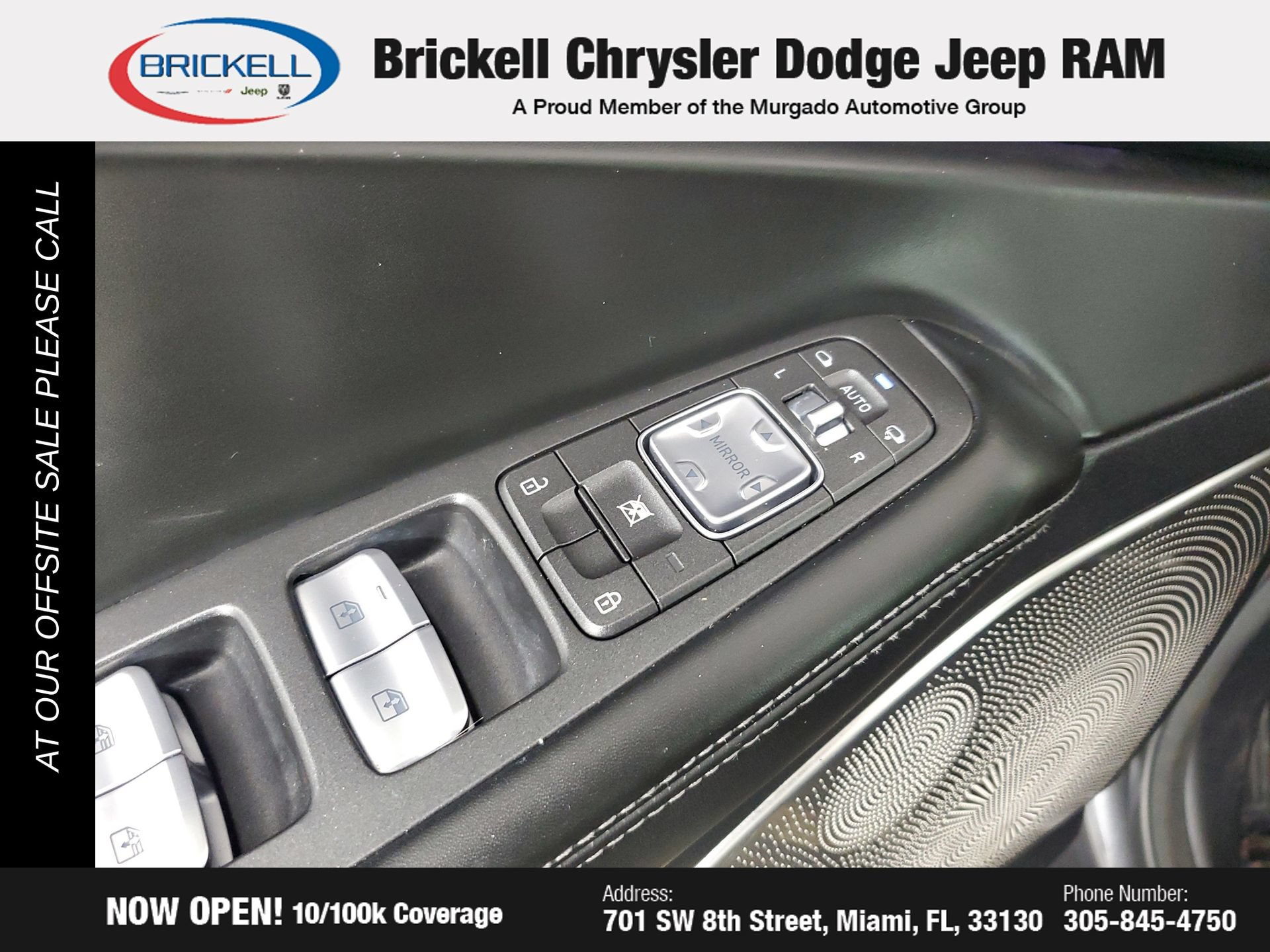 Used 2017 Genesis G90 3.3T Premium RWD image 31