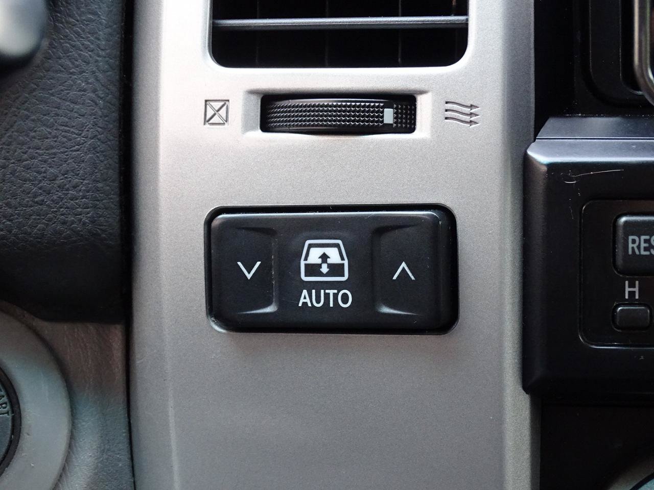Used 2006 Toyota 4Runner SR5 RWD image 31