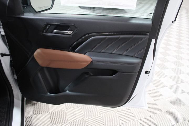 New 2026 GMC Canyon AT4 w/ Technology Plus Package AWD/4WD image 25