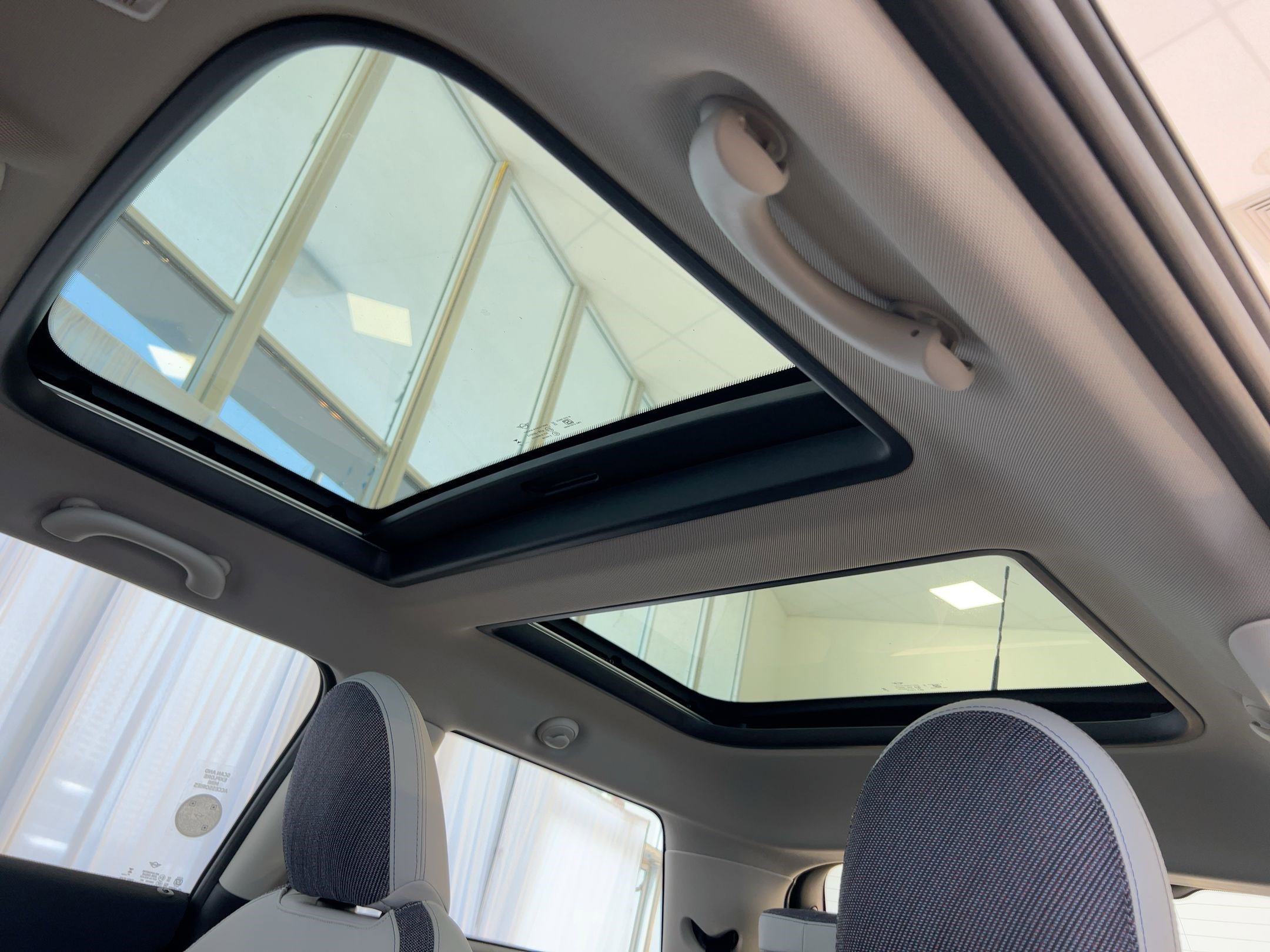New 2026 MINI Cooper 2-Door Hardtop FWD image 15