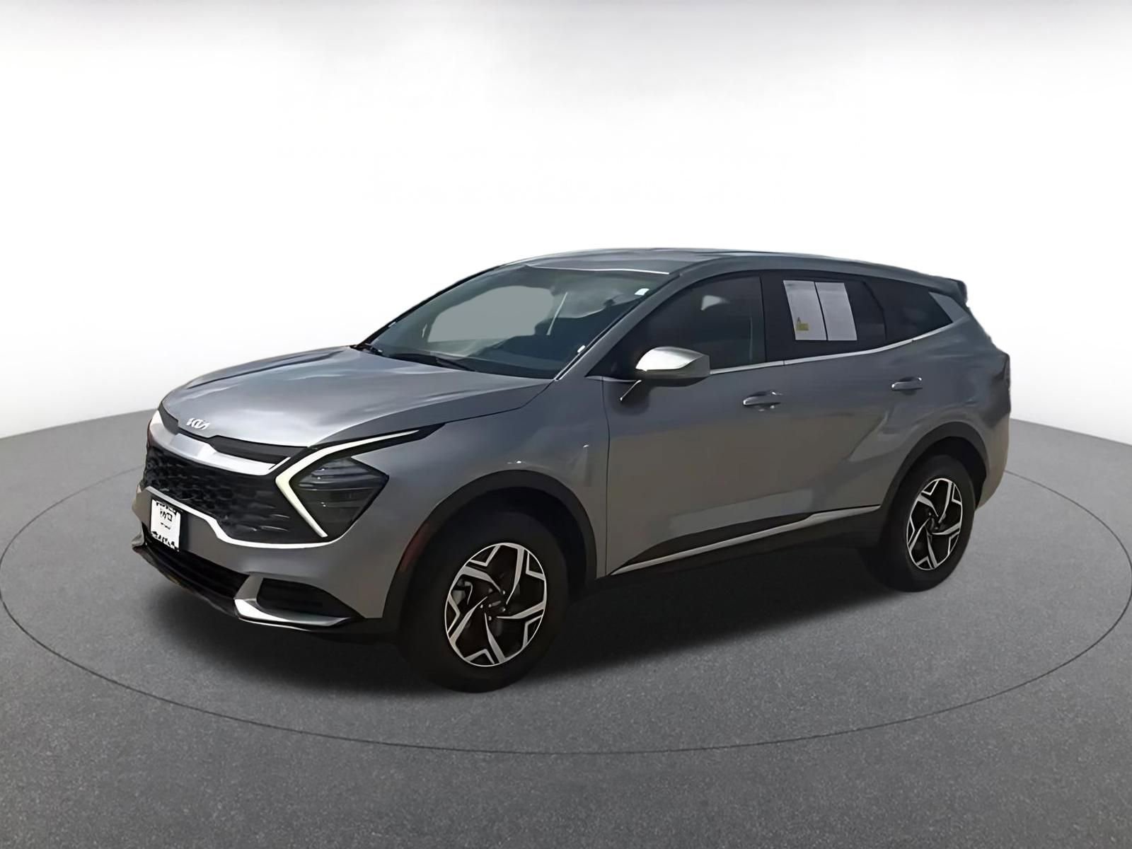 Used 2024 Kia Sportage LX image 8