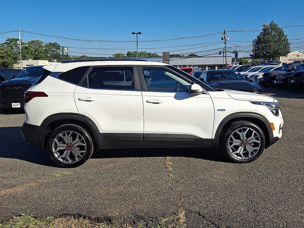 Used 2021 Kia Seltos S AWD/4WD image 32