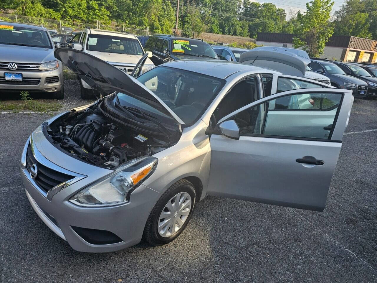 Used 2017 Nissan Versa S Plus image 6