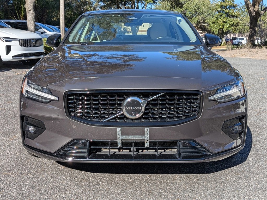 Certified 2023 Volvo S60 B5 Plus image 9