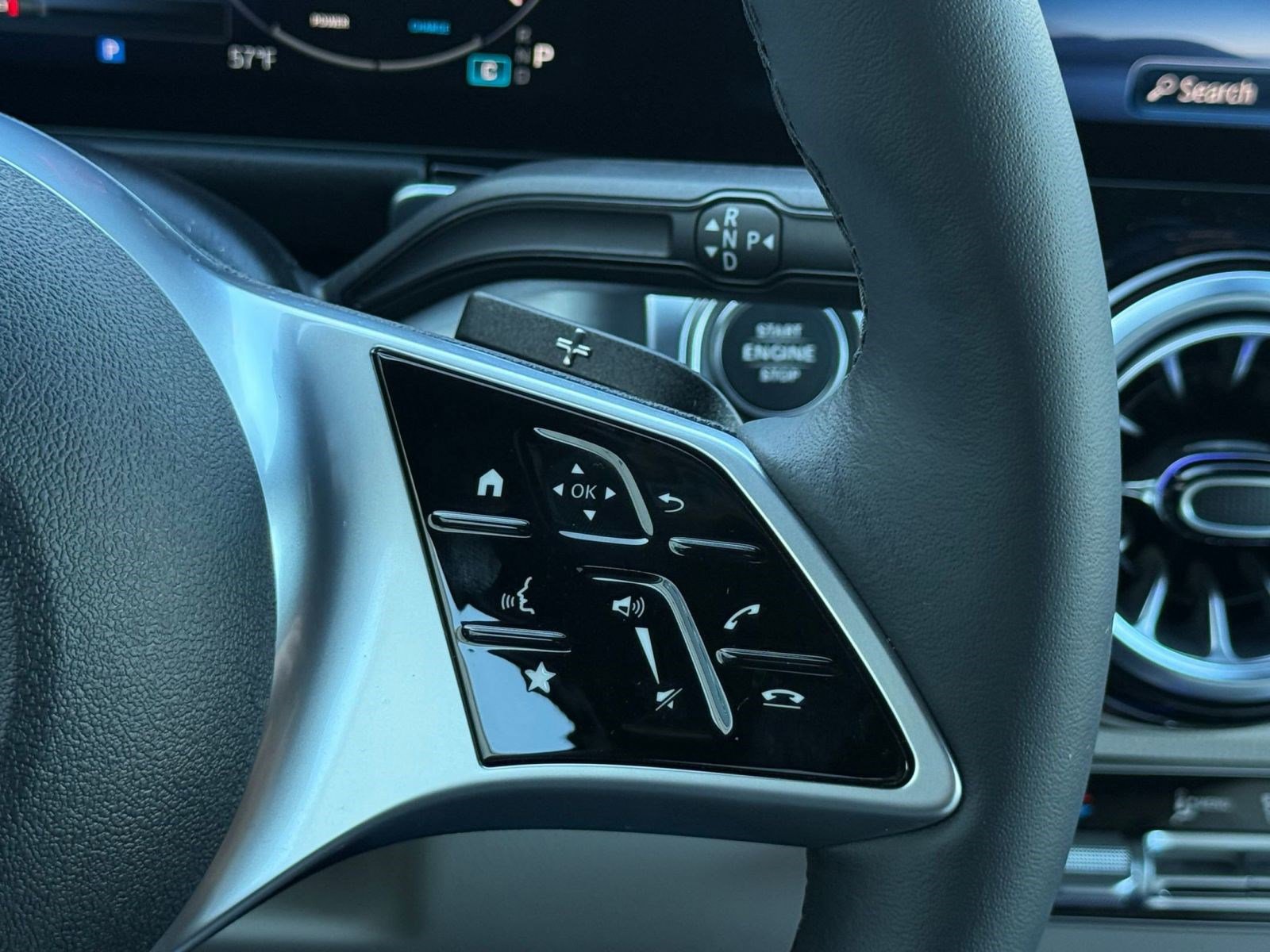 New 2026 Mercedes-Benz GLB 250 4MATIC image 17