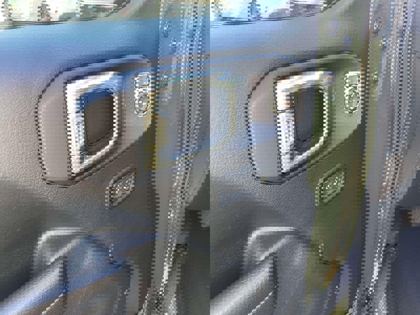 Used 2024 Jeep Wrangler Unlimited Rubicon 4xe image 18