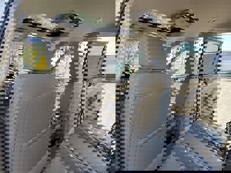 Used 2017 GMC Yukon SLT w/ Open Road Package image 28