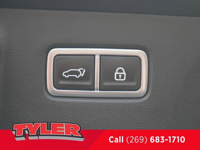 Used 2023 Kia Sorento EX image 16