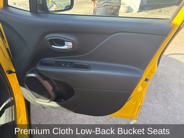 Used 2023 Jeep Renegade Latitude AWD/4WD image 22