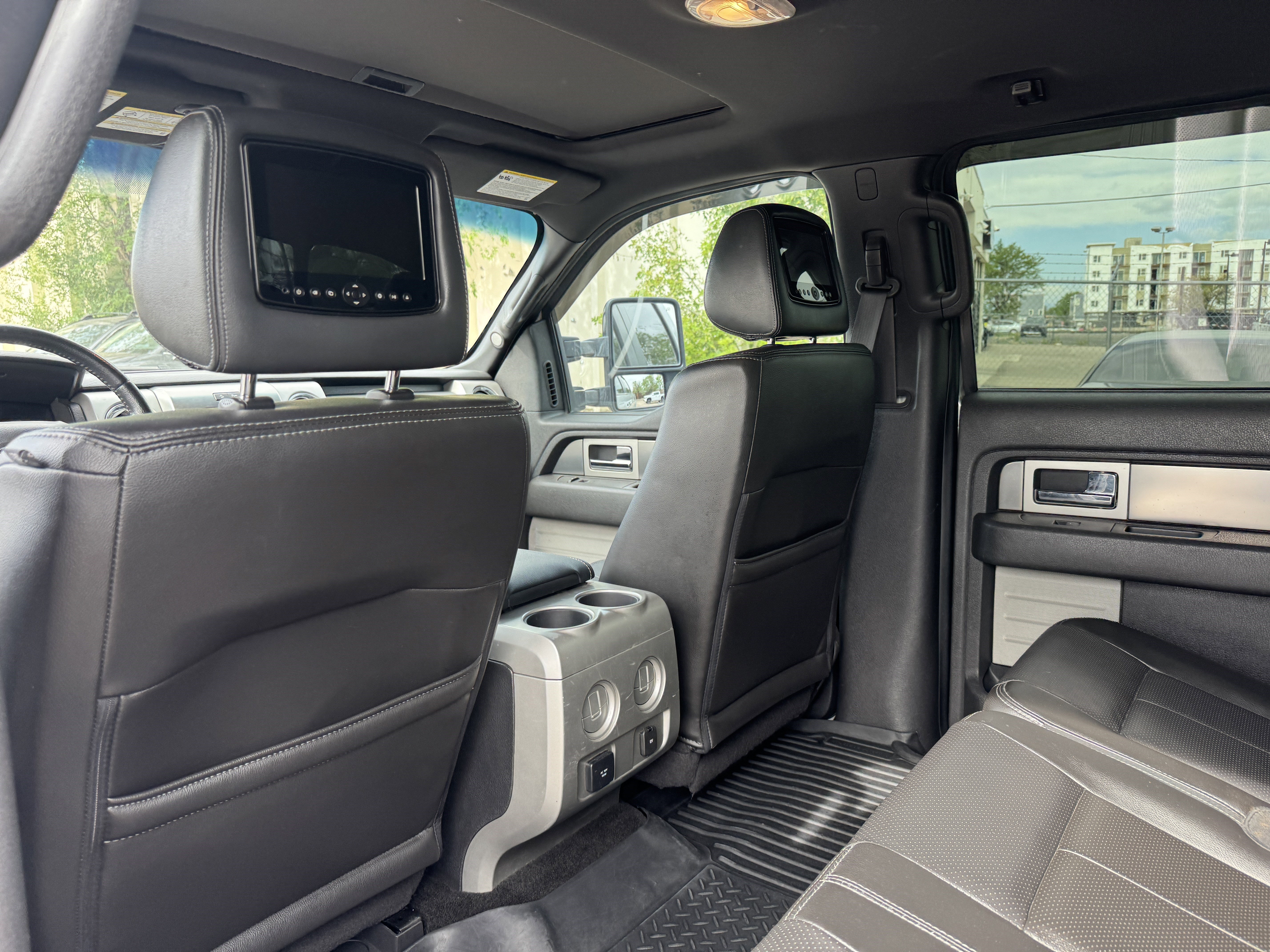 Used 2014 Ford F150 FX4 w/ Equipment Group 402A Luxury AWD/4WD image 24