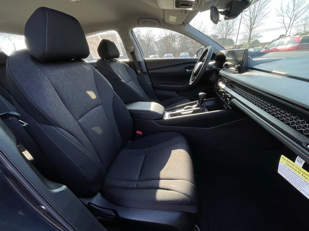 Certified 2025 Honda Accord LX image 31