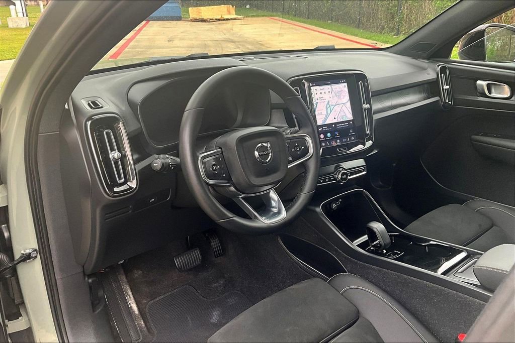 Certified 2023 Volvo C40 P8 Recharge Plus image 18
