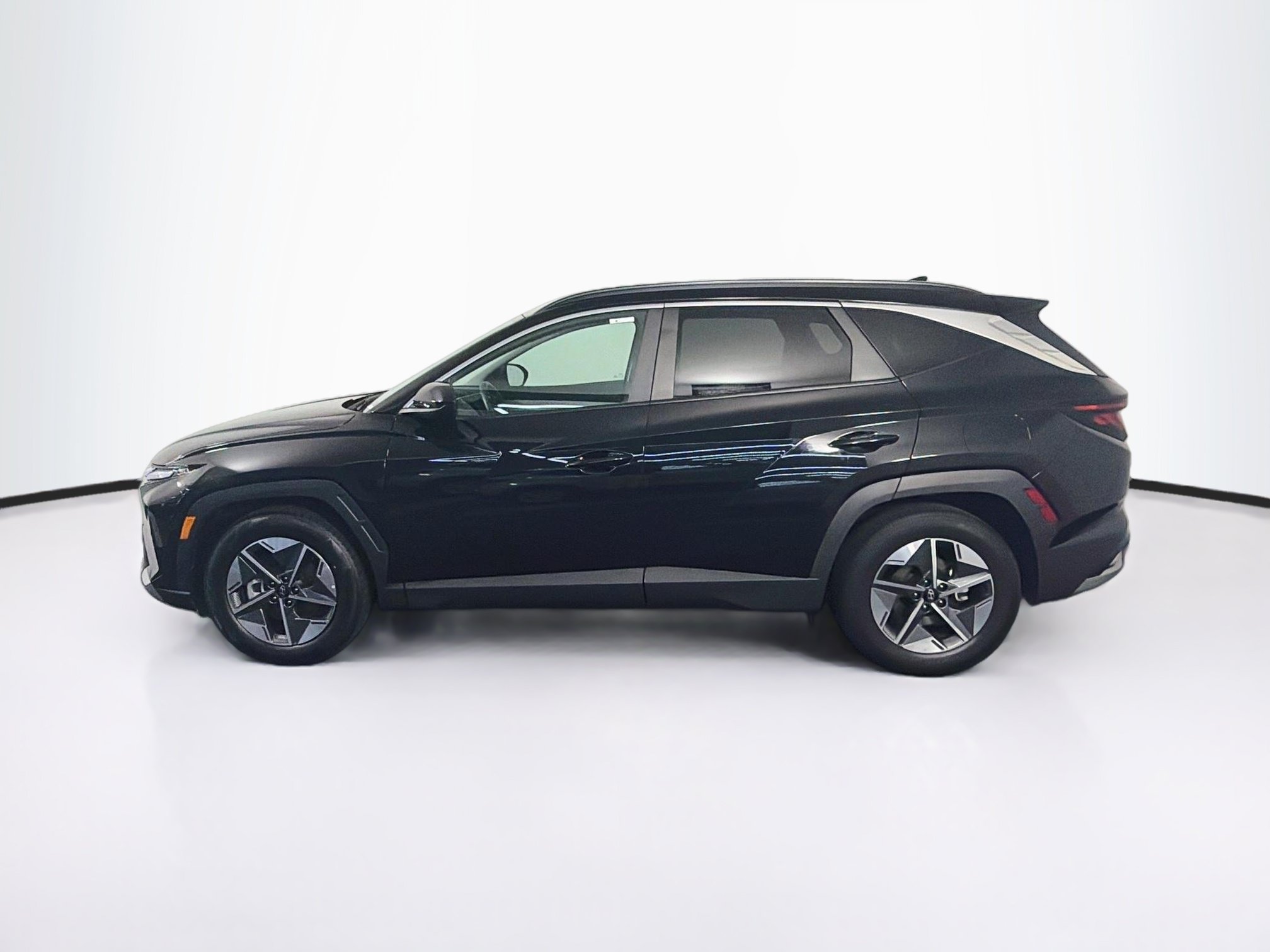 Used 2025 Hyundai Tucson SEL FWD image 4