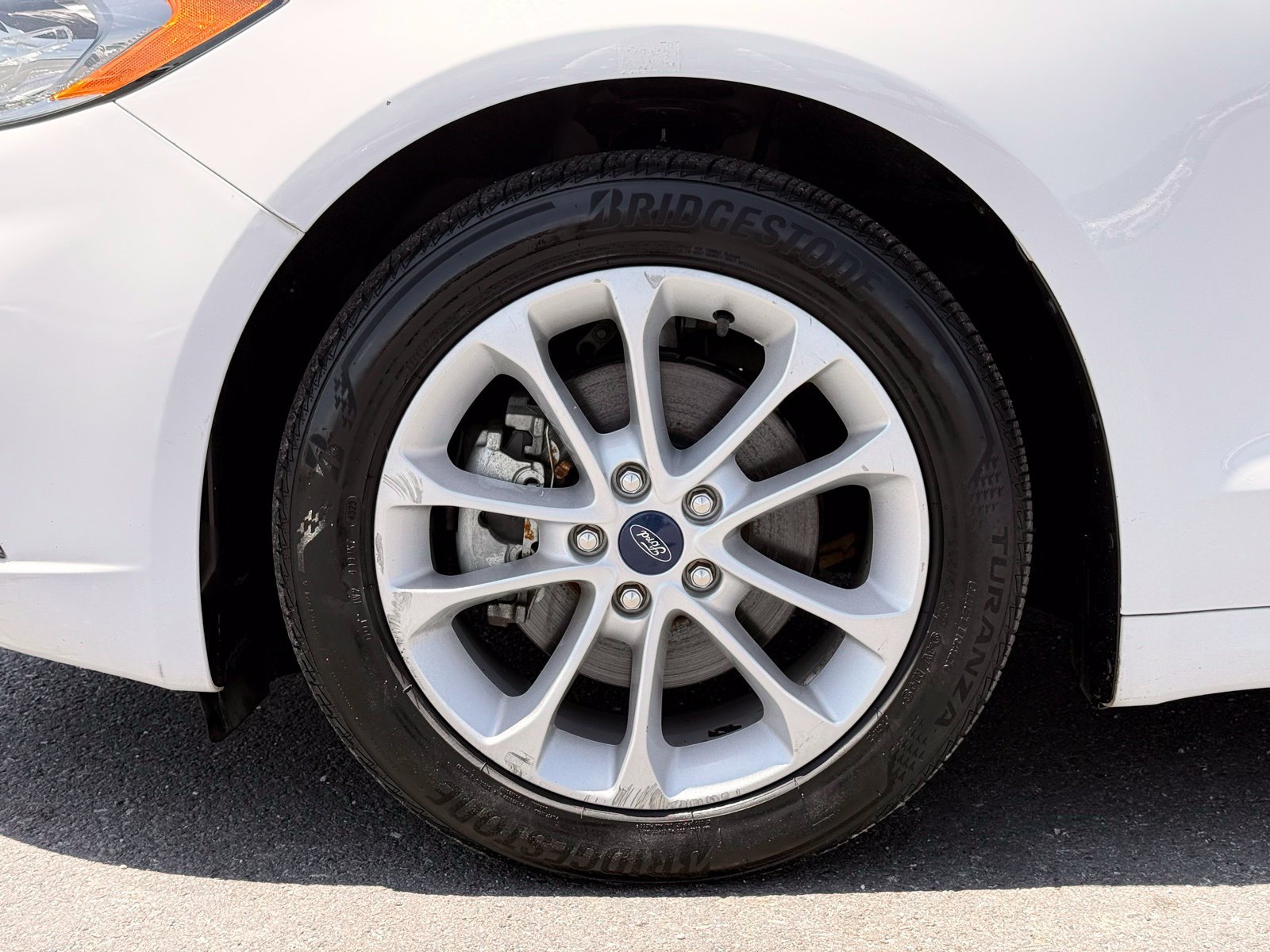Used 2019 Ford Fusion SE FWD image 10