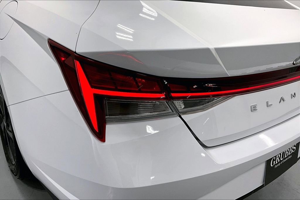 Used 2022 Hyundai Elantra Blue FWD image 37