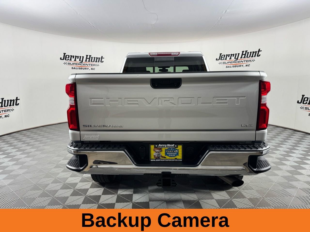 Used 2020 Chevrolet Silverado 2500 LTZ w/ LTZ Convenience Package image 9