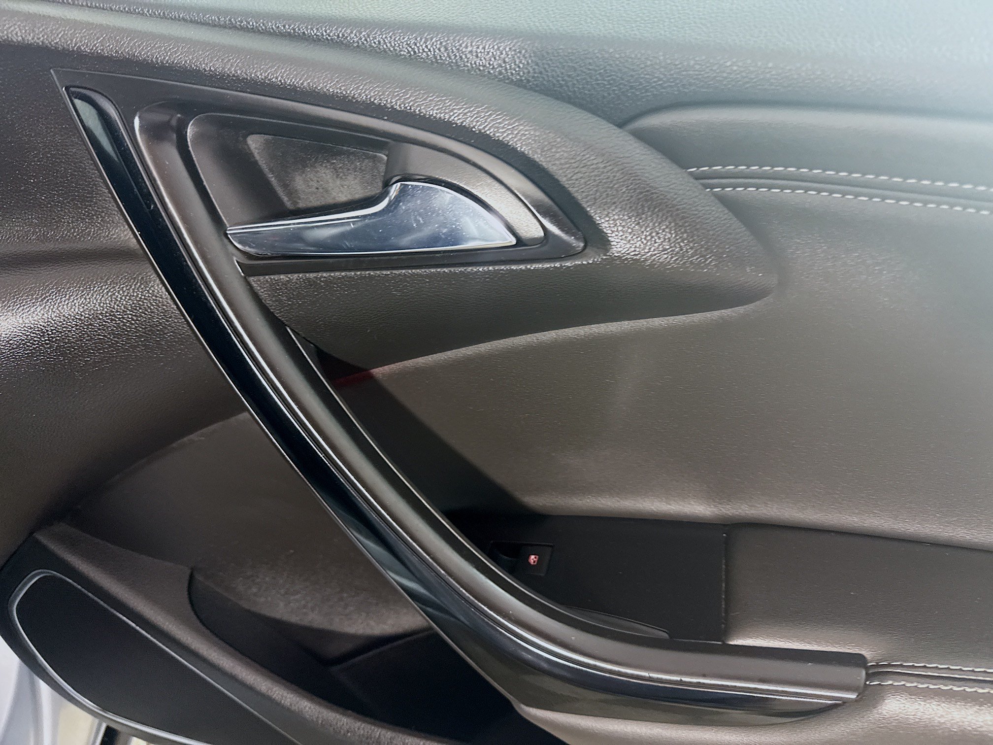 Used 2016 Buick Cascada Premium FWD image 28