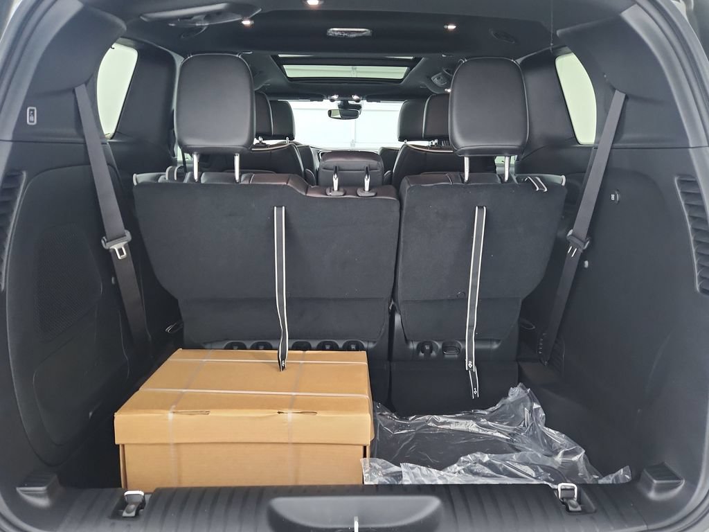 New 2027 Chrysler Pacifica Limited AWD/4WD image 32