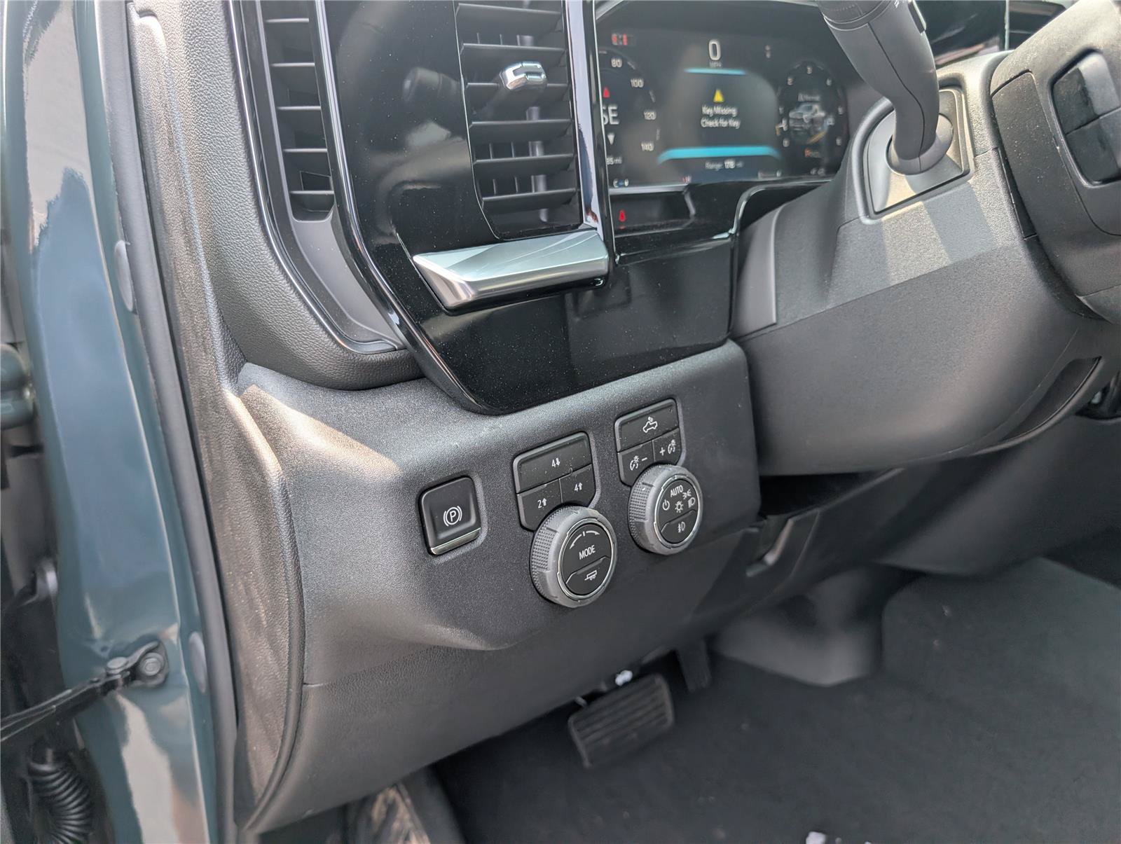 New 2026 Chevrolet Silverado 3500 LT AWD/4WD image 18
