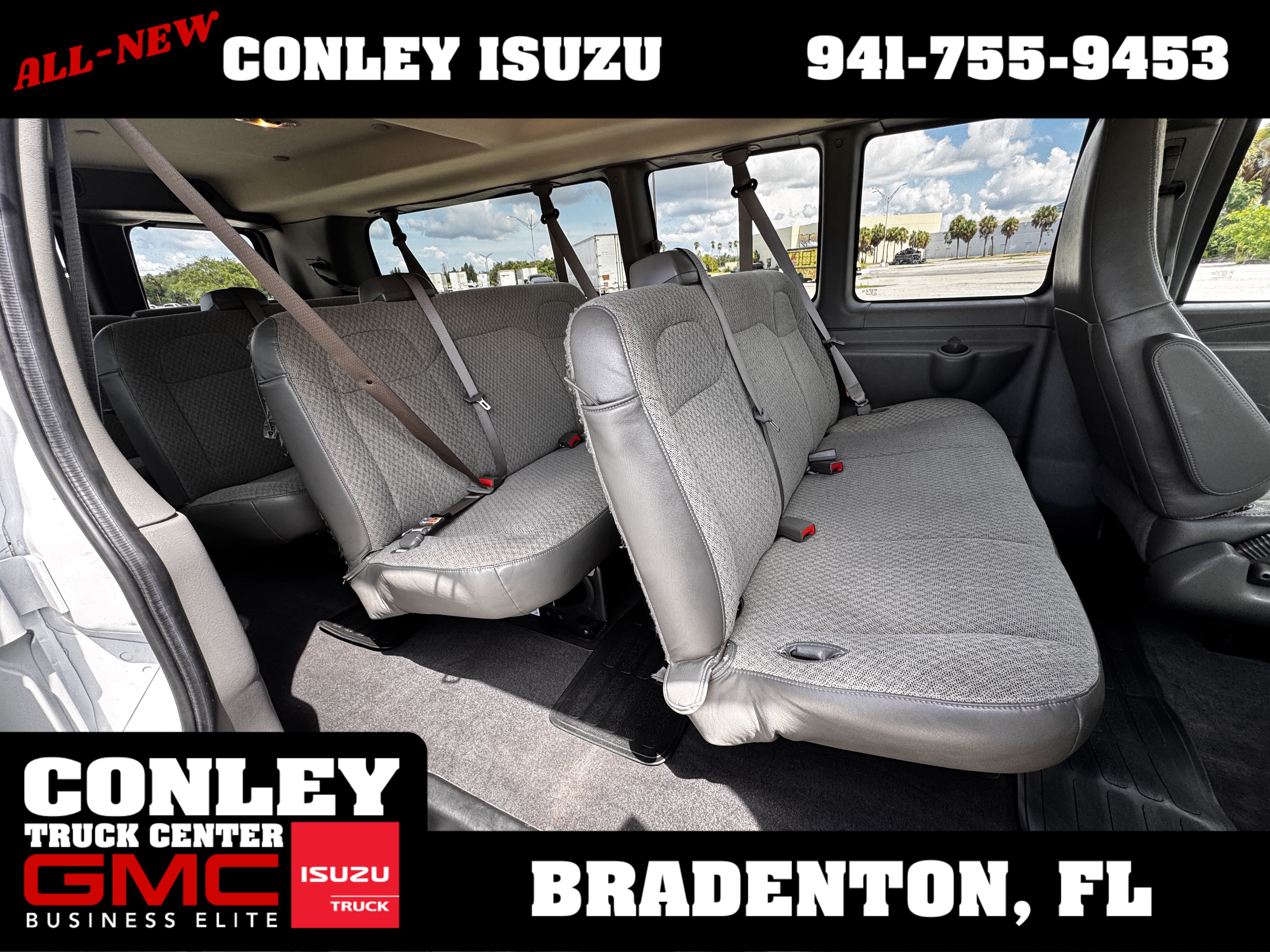 Used 2025 Chevrolet Express 3500 LT w/ LT Preferred Equipment Group RWD image 14