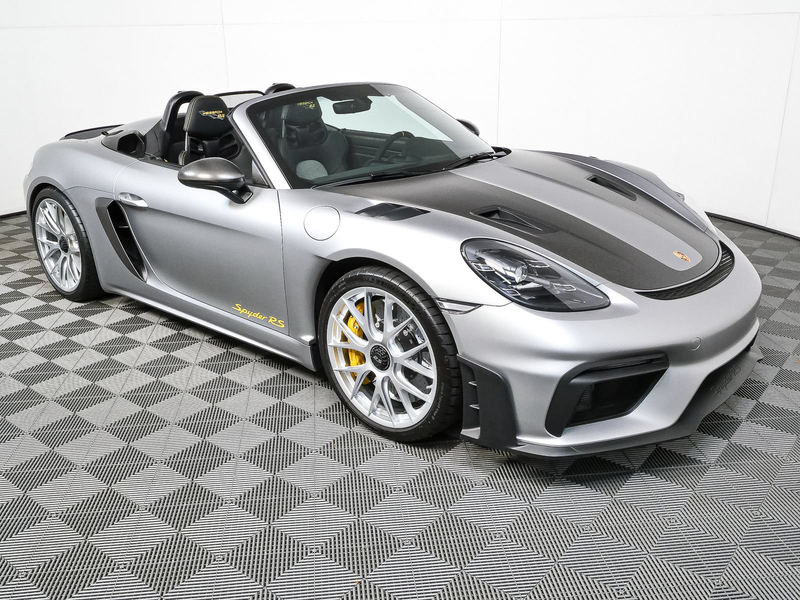 Certified 2025 Porsche 718 Boxster Spyder RS RWD image 30