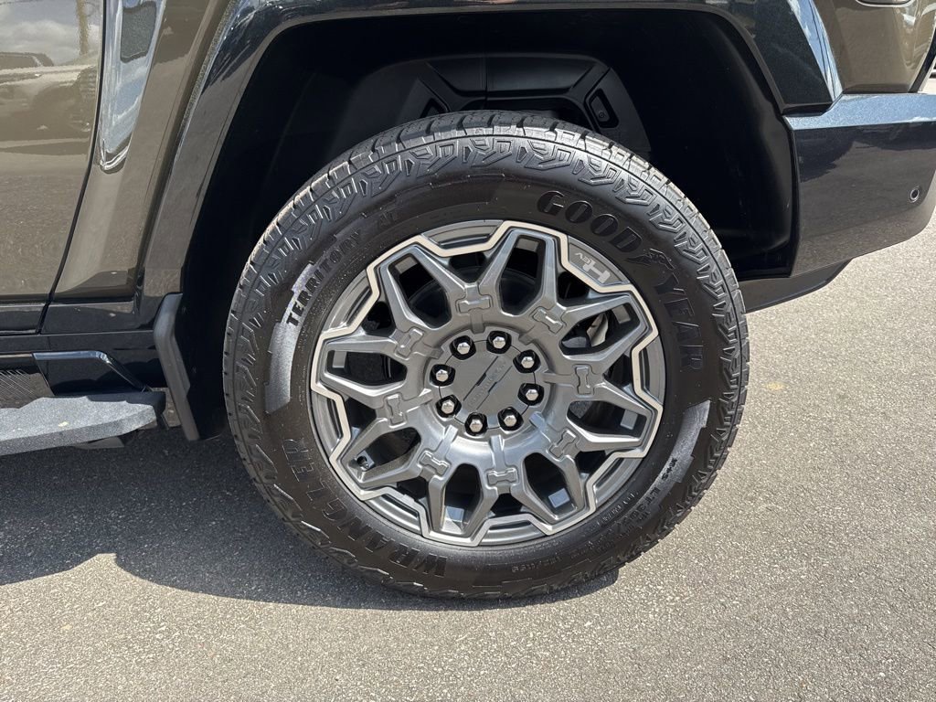 Used 2025 GMC Hummer EV 3X image 35