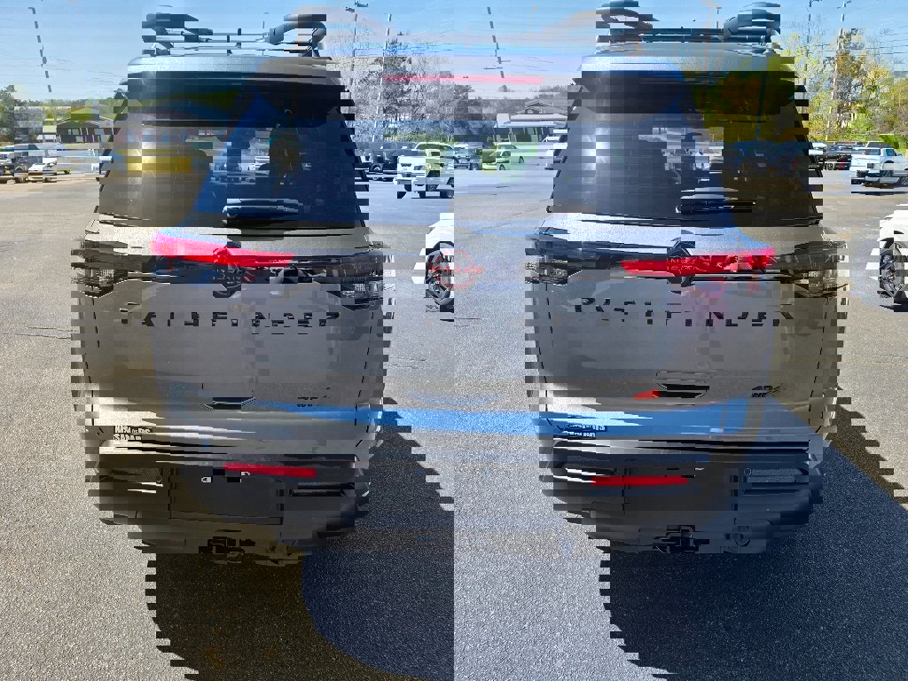 New 2026 Nissan Pathfinder Rock Creek image 4