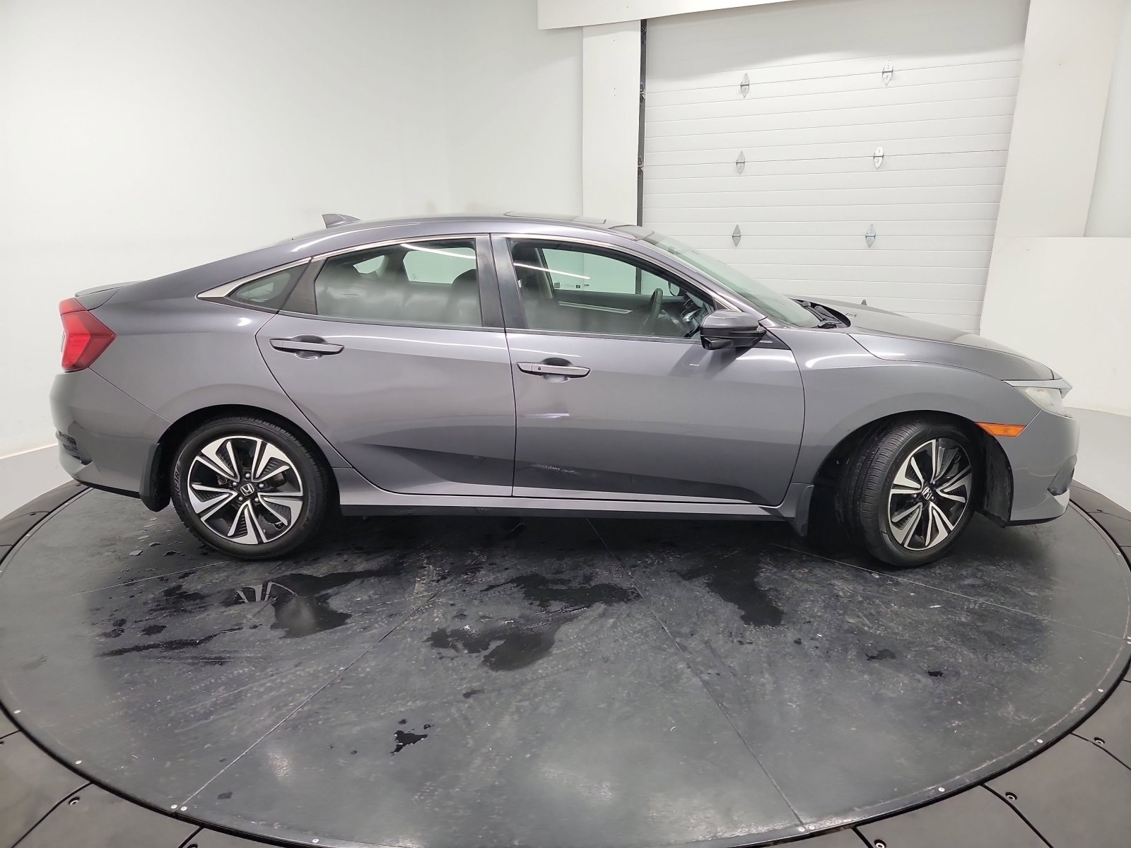 Used 2017 Honda Civic EX-T image 11