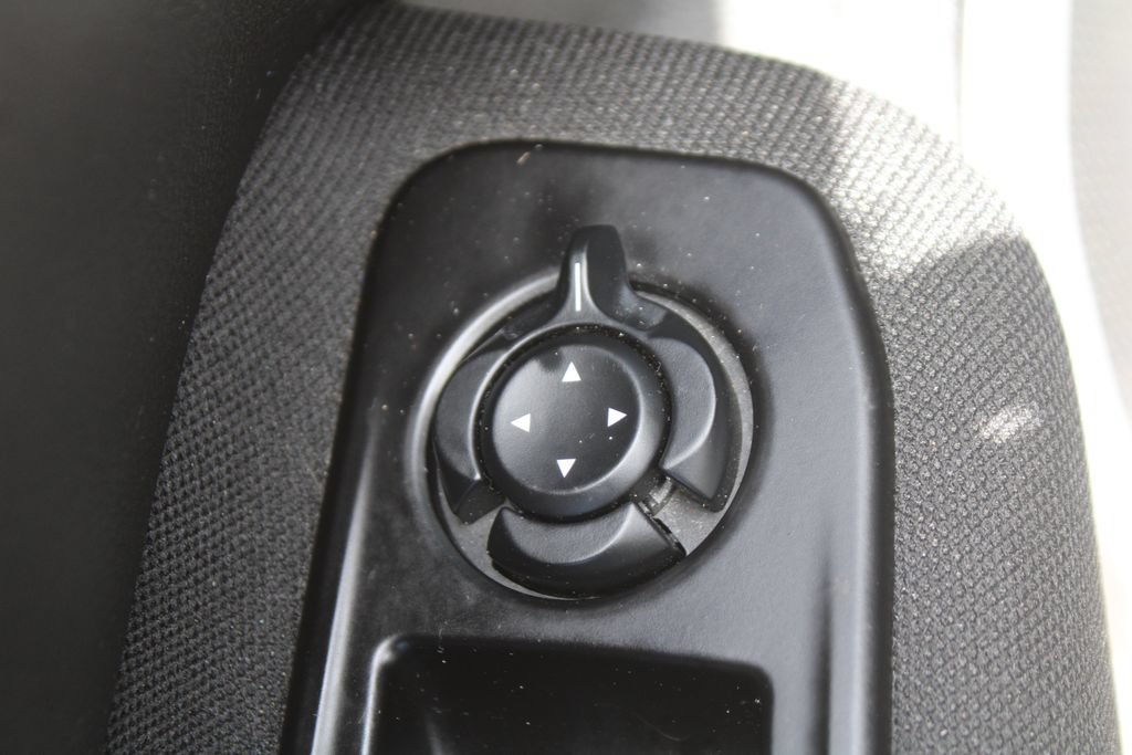 Used 2021 Jeep Renegade Latitude FWD image 21