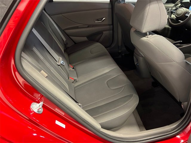 Used 2024 Hyundai Elantra SEL image 12