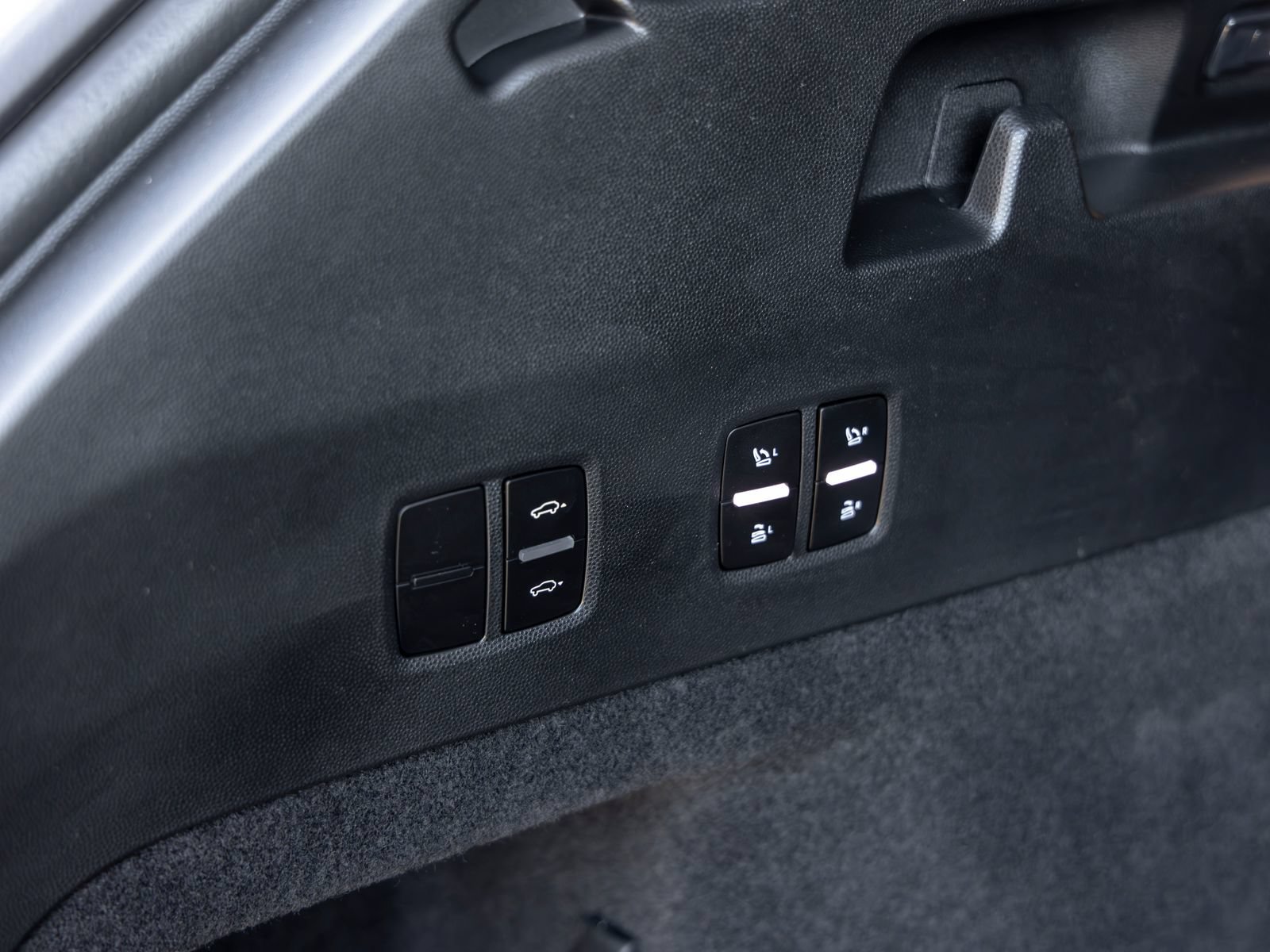 New 2026 Porsche Cayenne Turbo AWD/4WD image 48