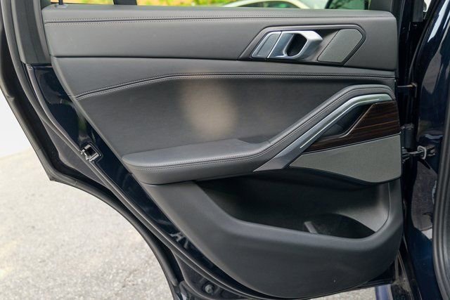 Used 2024 BMW X6 xDrive40i w/ Premium Package image 25