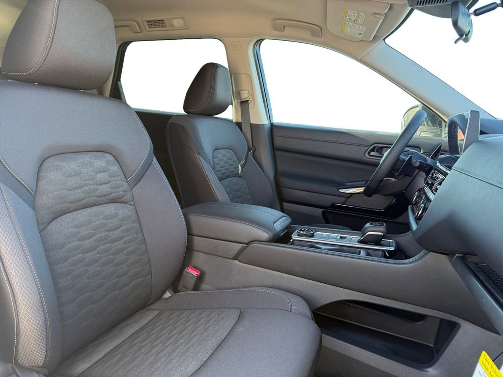 New 2026 Nissan Pathfinder SV image 15