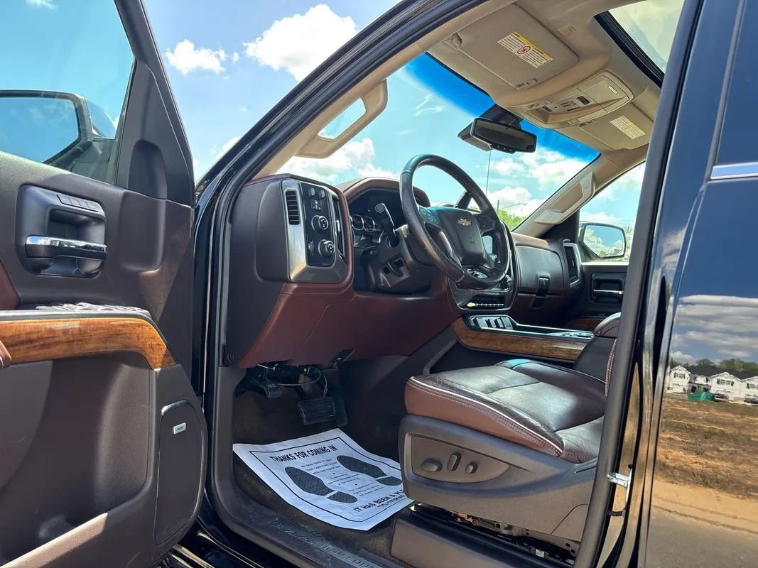 Used 2015 Chevrolet Silverado 2500 High Country w/ Duramax Plus Package AWD/4WD image 22