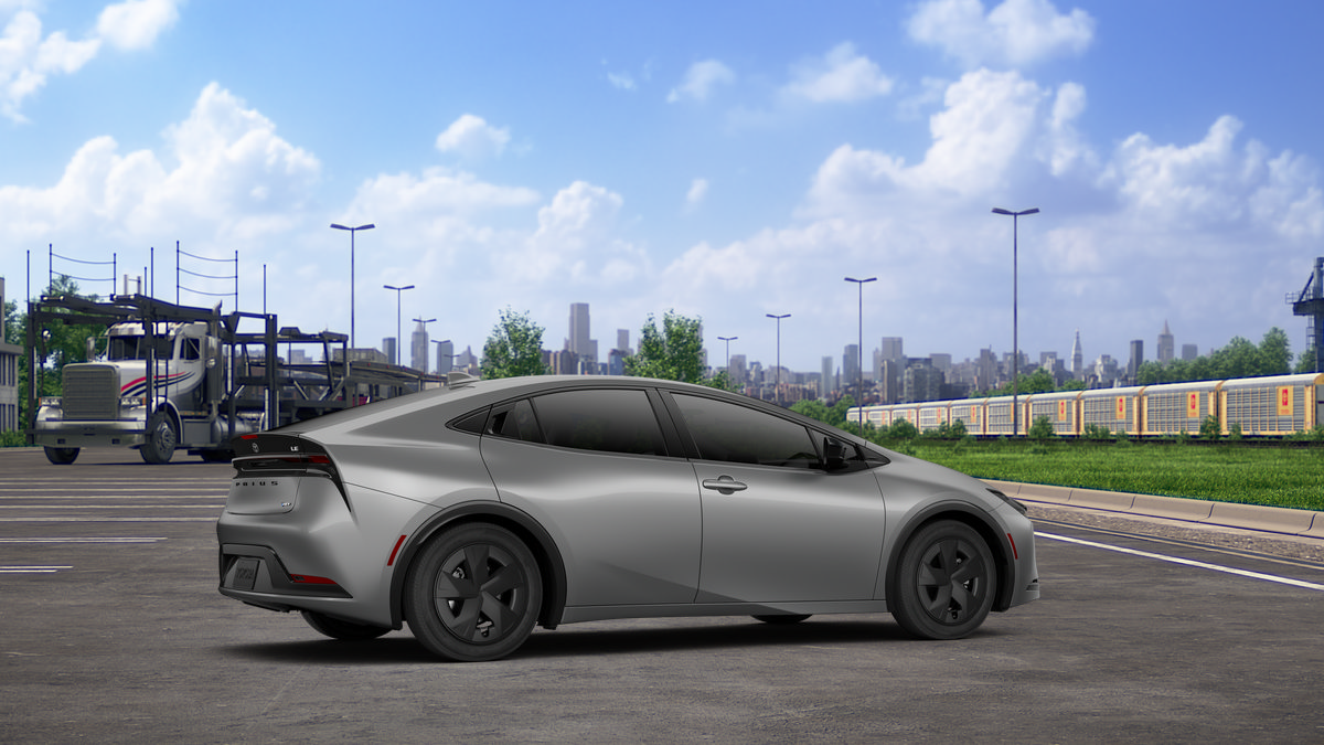 New 2027 Toyota Prius LE FWD image 13