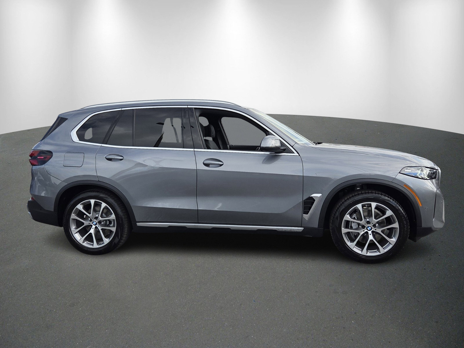 New 2026 BMW X5 xDrive40i w/ Off-Road Package image 8