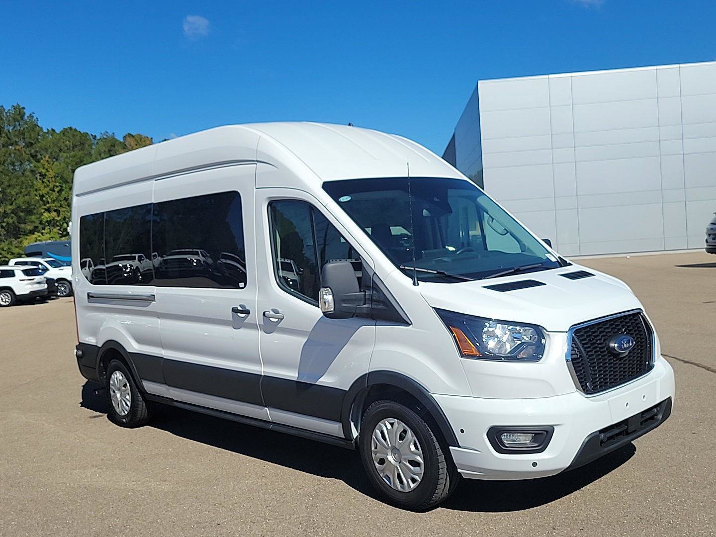 Used 2024 Ford Transit 350 XLT RWD image 22