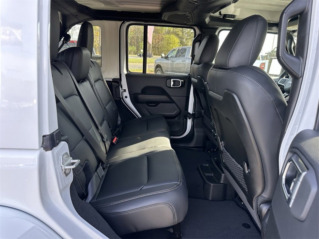 New 2025 Jeep Wrangler Sahara image 17